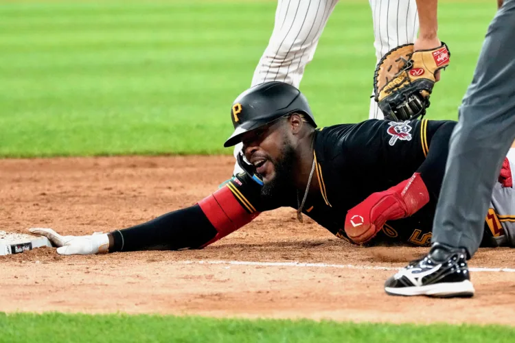 Jones, Cruz help Pirates complete sweep of White Sox